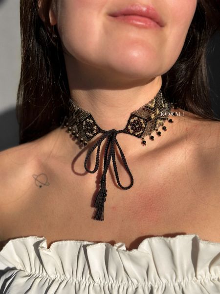 Silyanka "Serpanok" is black with beige splashes 333 photo