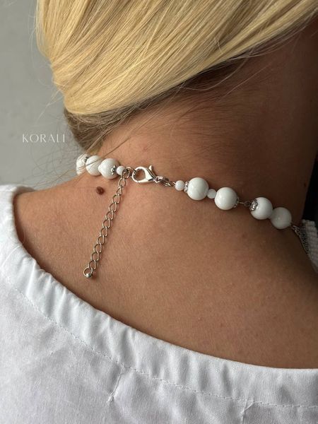 Set of white multi-row beads and white "Corals" necklace 2072 photo