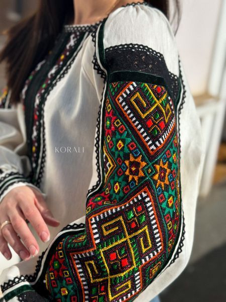 Vyshyvanka "Stefaniya" 309 photo