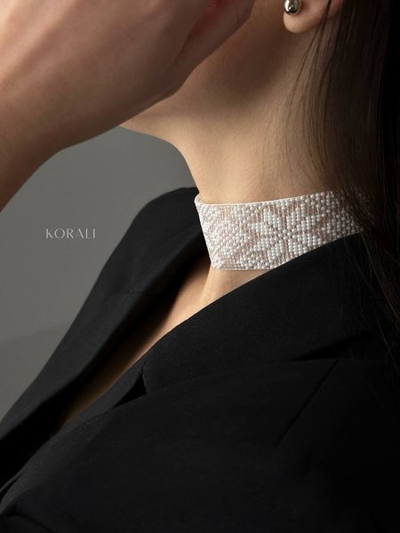 Set "Bright stars" choker and bracelet white with transparent patterns 376 photo