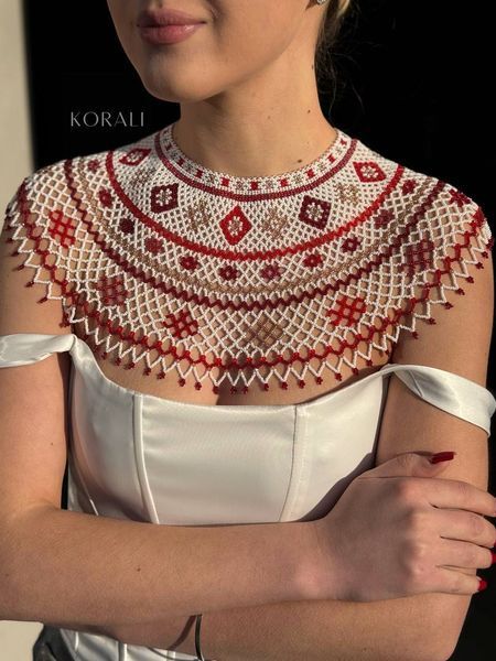 "Rozkvitay" wreath, white with red and gold pattern 2216-1 photo