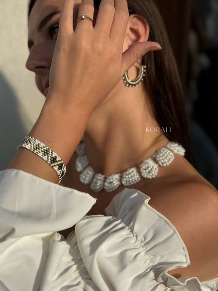 Set of necklace "Shimmering glow" white with pearls, bracelet and earrings 247 photo