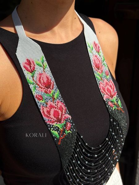 Circular necklace "Magnolia" 231 photo