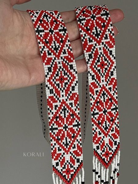 Circular necklace "Hope" white with red and black ornament 973 photo