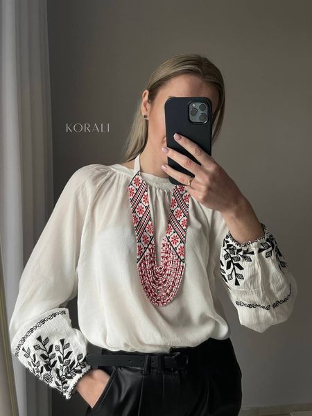 Circular necklace "Vira" white with red and black ornament 974 photo