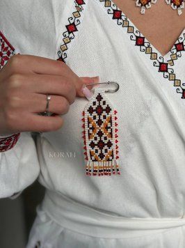 Котильйон "Спадок" на білому фоні з кольоровим візерунком 2420 фото