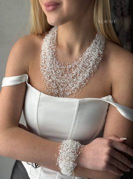 Set of airy white necklace and bracelet 2117 photo