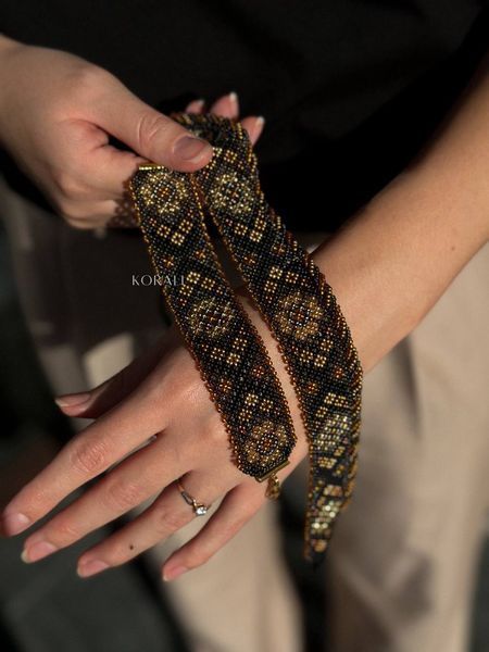 Set "Roskvitai" silanka and bracelet black and gold 360 photo