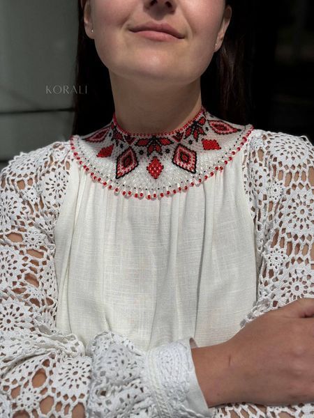 Silyanka "Lyubistok" transparent with red and black pattern 668 photo
